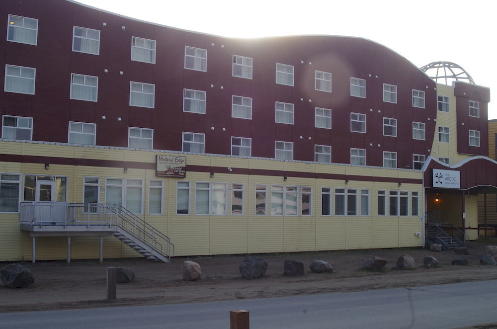 Hotel Arctic Iqaluit Екстер'єр фото